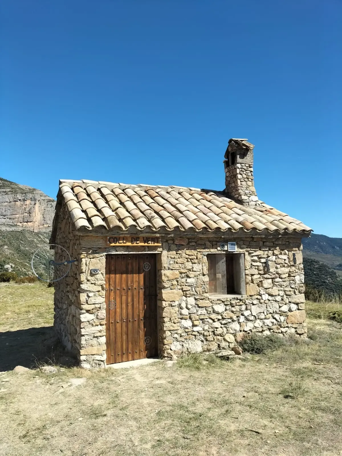 Vista exterior del Refugio Coll de Vent