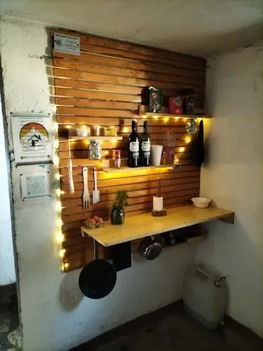 Zona de cocina del Refugio Es Plans